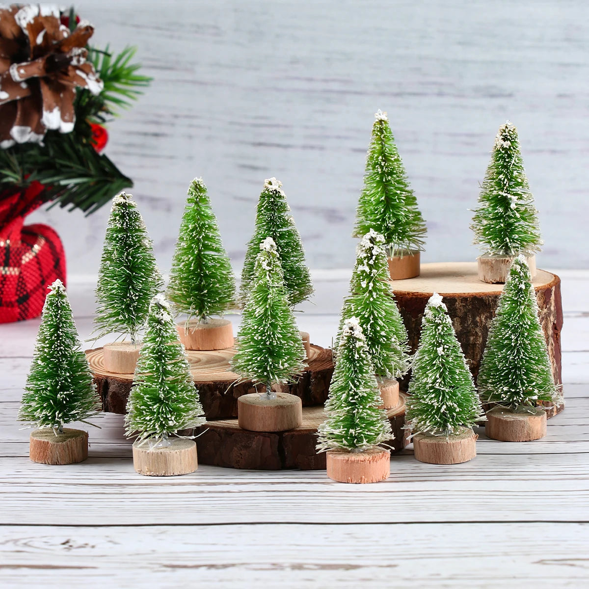 Mini Wooden Christmas Tree - Blue, Green, White & Gold - Fugazi 